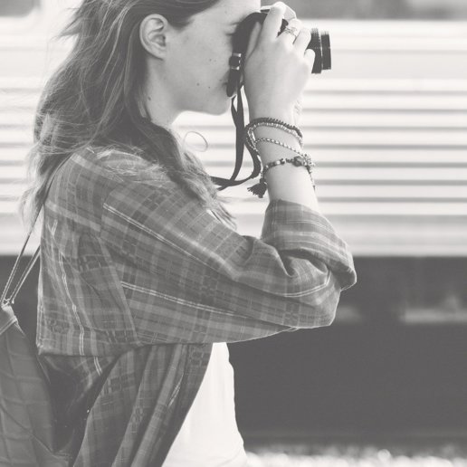 English girls click photos